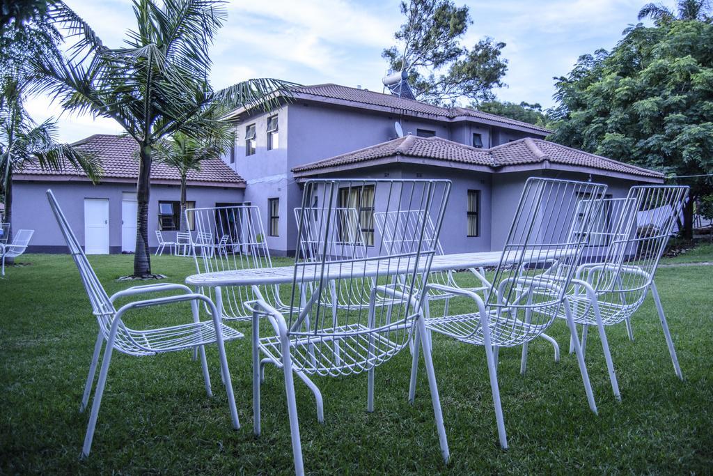 The Palace Guest House Harare Extérieur photo