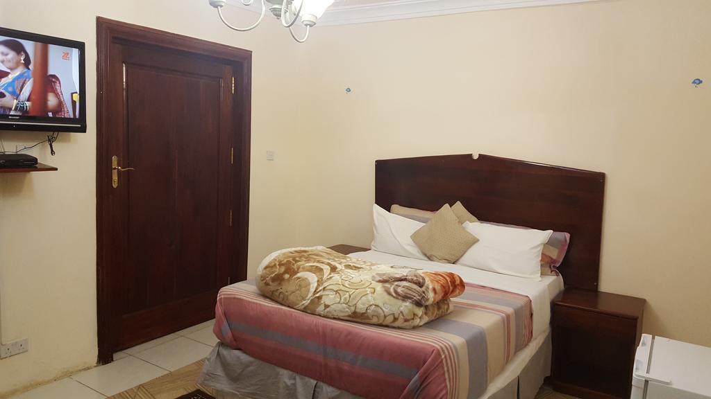 The Palace Guest House Harare Extérieur photo