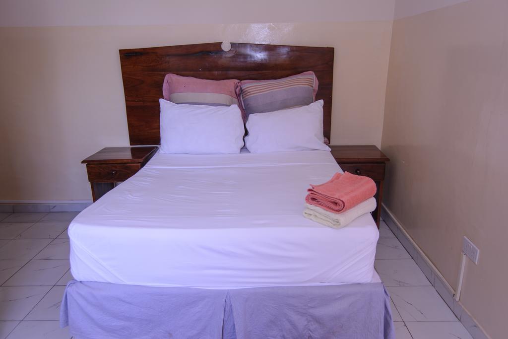 The Palace Guest House Harare Extérieur photo