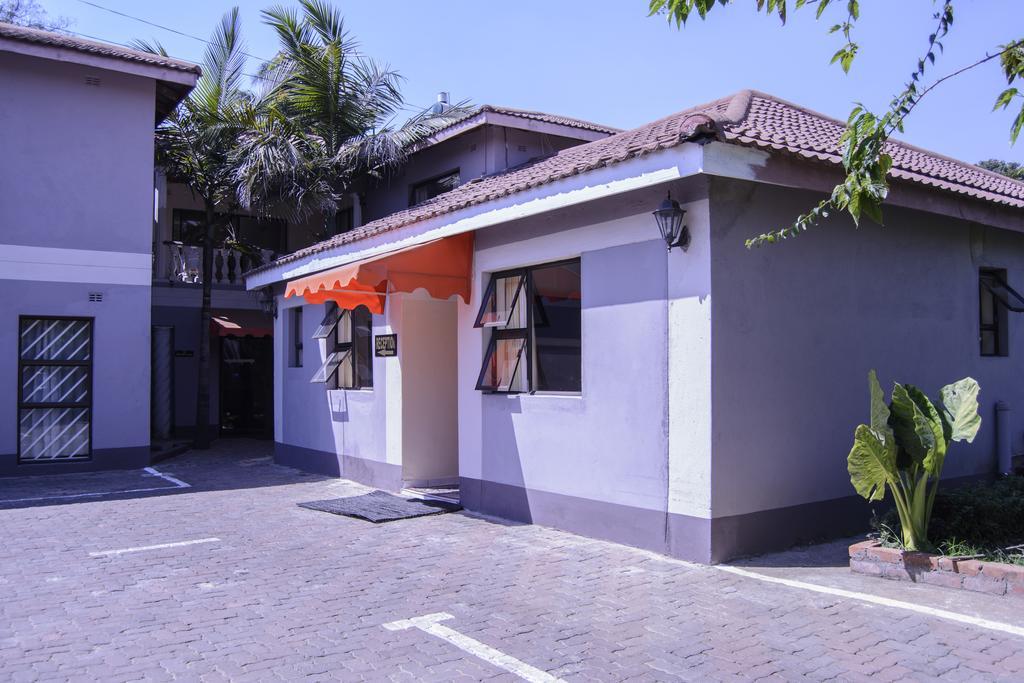 The Palace Guest House Harare Extérieur photo