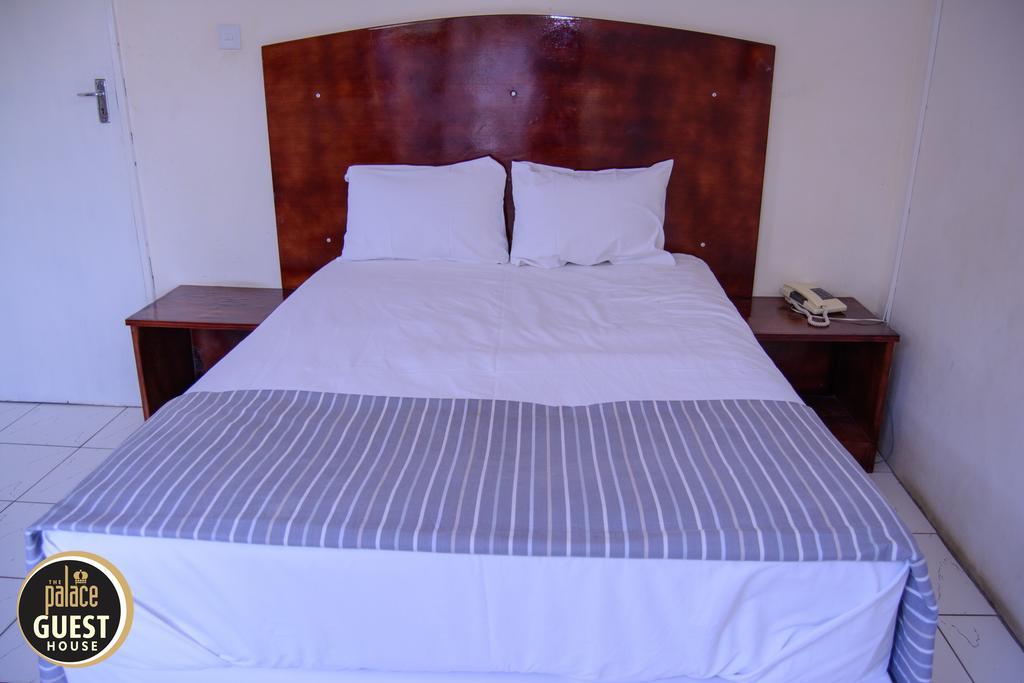 The Palace Guest House Harare Extérieur photo