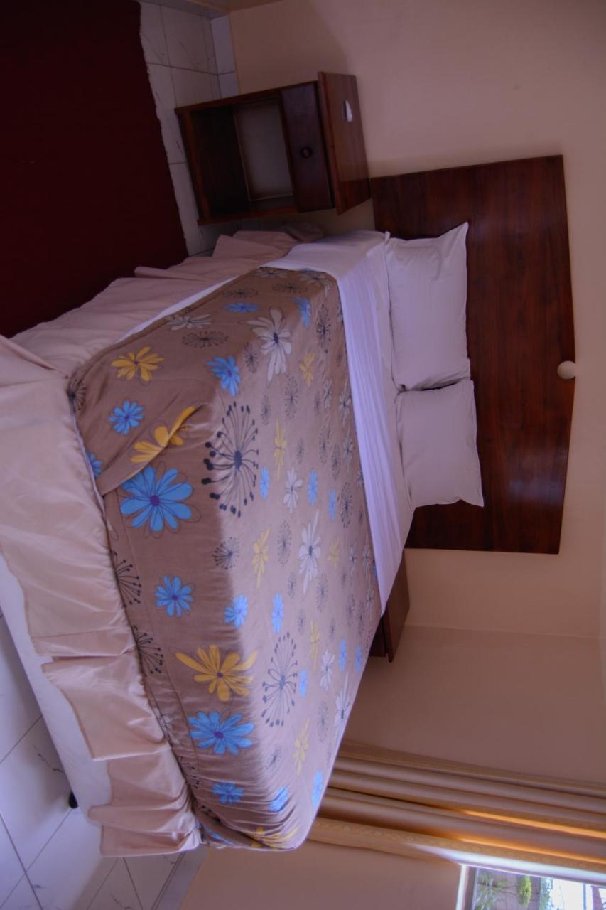 The Palace Guest House Harare Extérieur photo